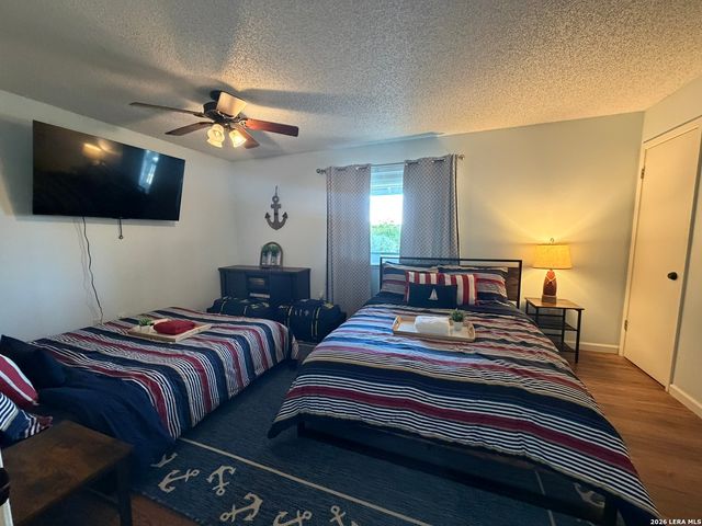 310 RIVIERA DR, Canyon Lake, TX 78133