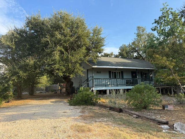 310 RIVIERA DR, Canyon Lake, TX 78133