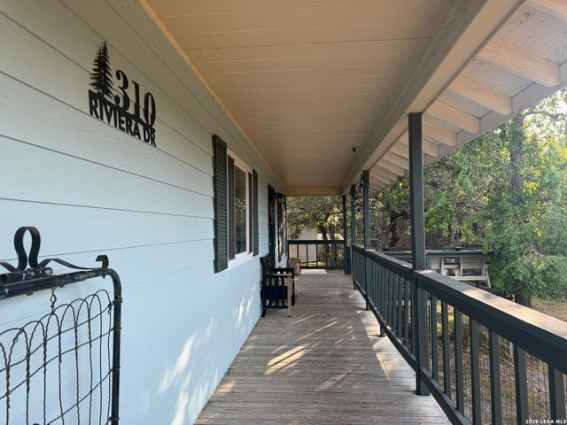 310 RIVIERA DR, Canyon Lake, TX 78133