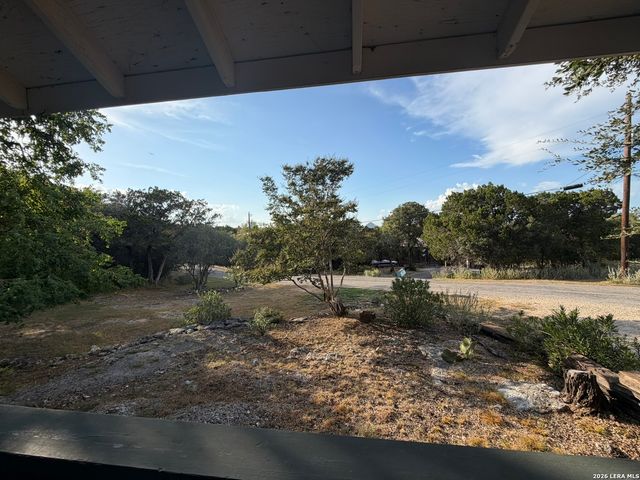310 RIVIERA DR, Canyon Lake, TX 78133