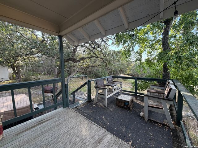 310 RIVIERA DR, Canyon Lake, TX 78133