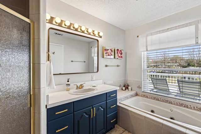 183 Seaside Drive, Gun Barrel City, TX 75156