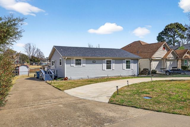 183 Seaside Drive, Gun Barrel City, TX 75156