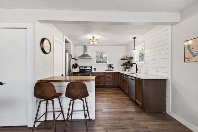 183 Seaside Drive, Gun Barrel City, TX 75156