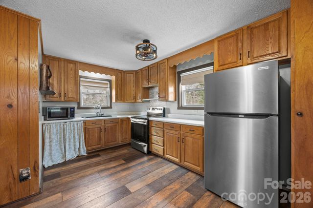 1169 Rickman Creek Road, Franklin, NC 28734