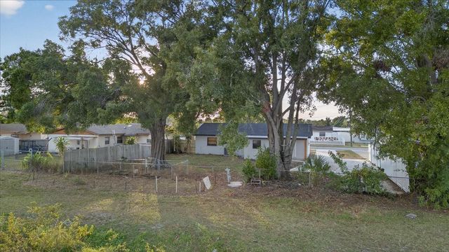 6107 COLE DRIVE, Tampa, FL 33634