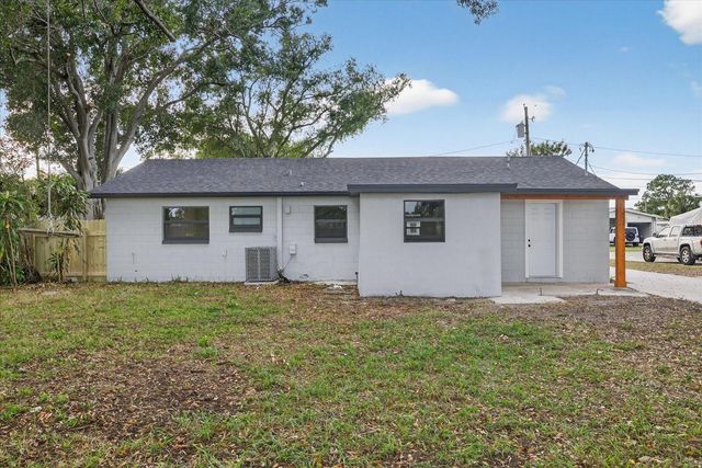 6107 COLE DRIVE, Tampa, FL 33634