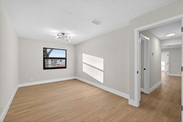 6107 COLE DRIVE, Tampa, FL 33634