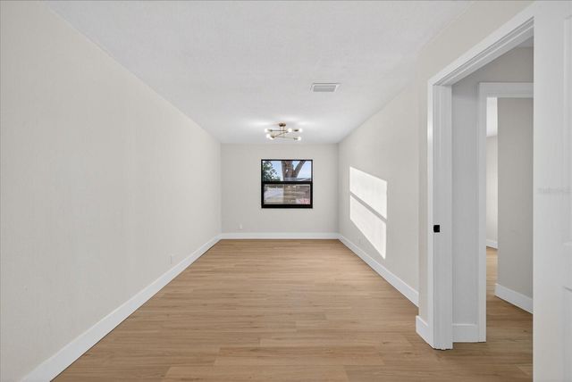 6107 COLE DRIVE, Tampa, FL 33634