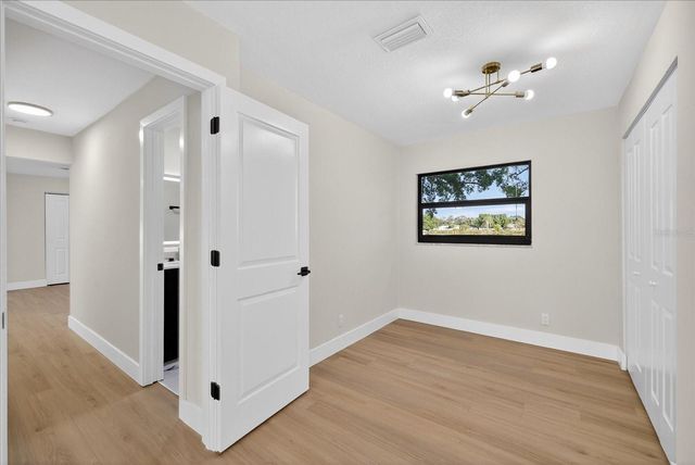 6107 COLE DRIVE, Tampa, FL 33634