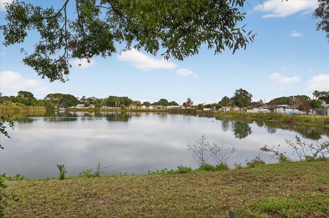 6107 COLE DRIVE, Tampa, FL 33634