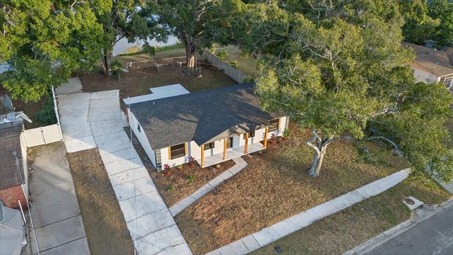 6107 COLE DRIVE, Tampa, FL 33634