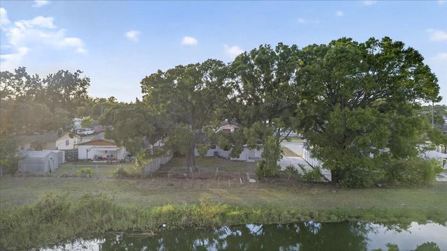 6107 COLE DRIVE, Tampa, FL 33634