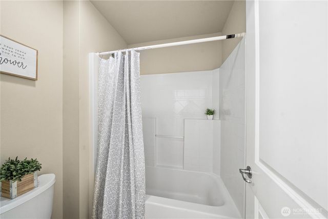 1167 32nd Place NE, Auburn, WA 98002