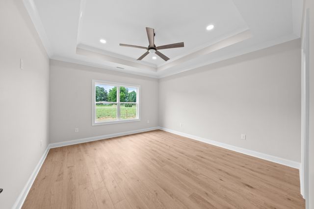 56 Deer Valley Cir, Winchester, TN 37398