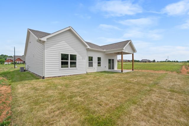 56 Deer Valley Cir, Winchester, TN 37398
