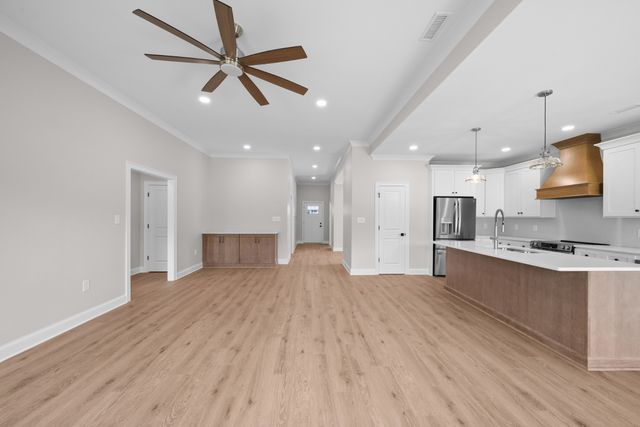 56 Deer Valley Cir, Winchester, TN 37398