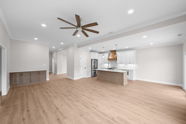 56 Deer Valley Cir, Winchester, TN 37398