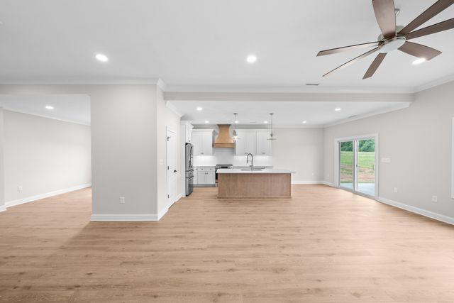56 Deer Valley Cir, Winchester, TN 37398