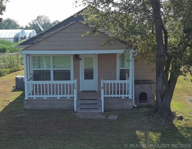 28360 Arbeka Road, Henryetta, OK 74437