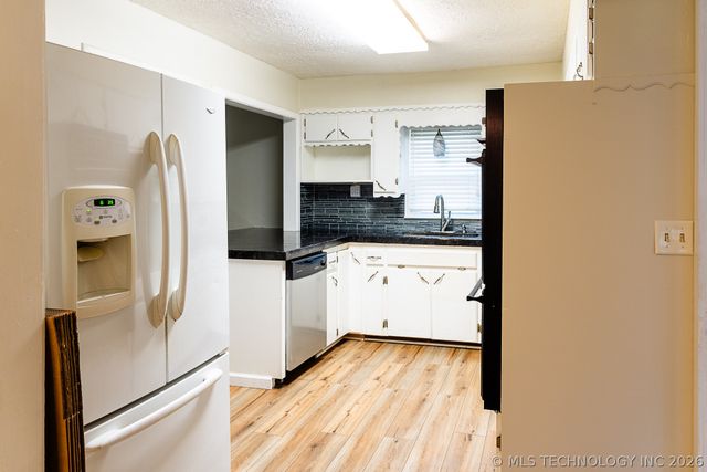 28360 Arbeka Road, Henryetta, OK 74437
