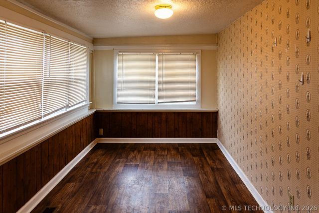 28360 Arbeka Road, Henryetta, OK 74437