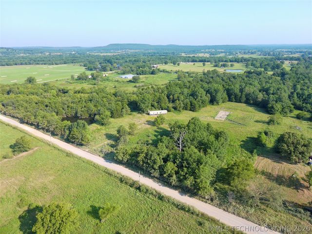 28360 Arbeka Road, Henryetta, OK 74437