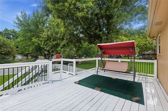 903 Silver Lake Circle, Raymore, MO 64083