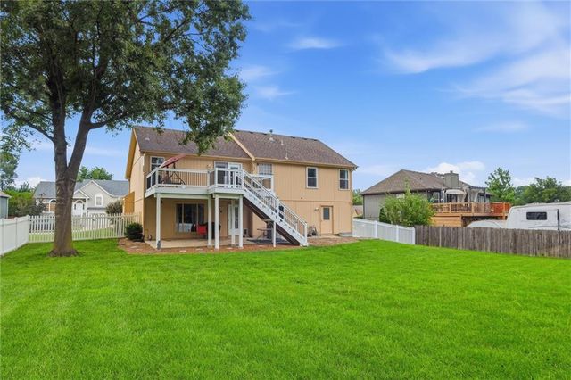 903 Silver Lake Circle, Raymore, MO 64083