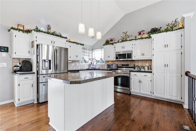 903 Silver Lake Circle, Raymore, MO 64083