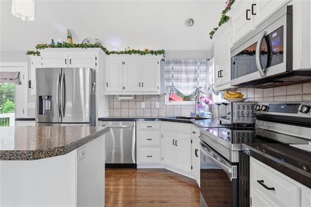 903 Silver Lake Circle, Raymore, MO 64083