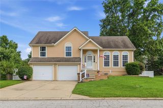 903 Silver Lake Circle, Raymore, MO 64083