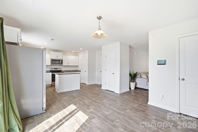 3157 Green Apple Drive, Dallas, NC 28034