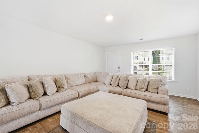 3157 Green Apple Drive, Dallas, NC 28034