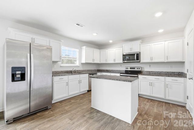 3157 Green Apple Drive, Dallas, NC 28034