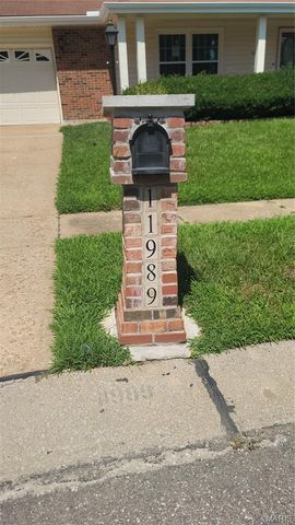 11989 Red Lion Drive, St Louis, MO 63033