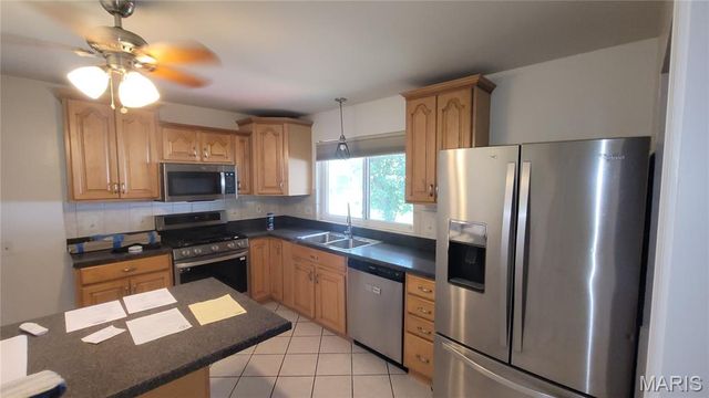 11989 Red Lion Drive, St Louis, MO 63033
