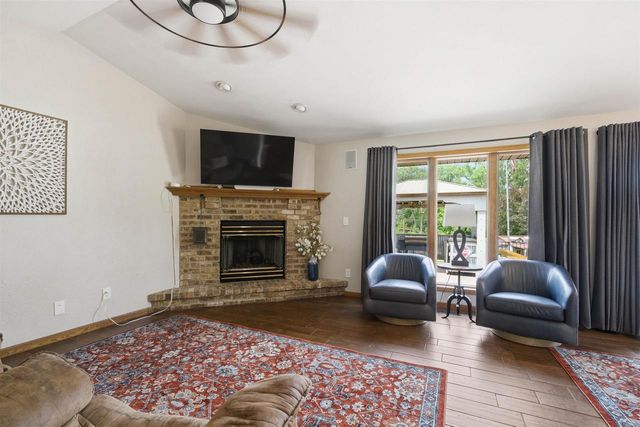 926 MILLBROOK DRIVE, Neenah, WI 54956