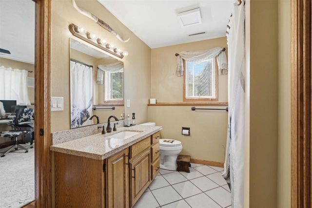 926 MILLBROOK DRIVE, Neenah, WI 54956