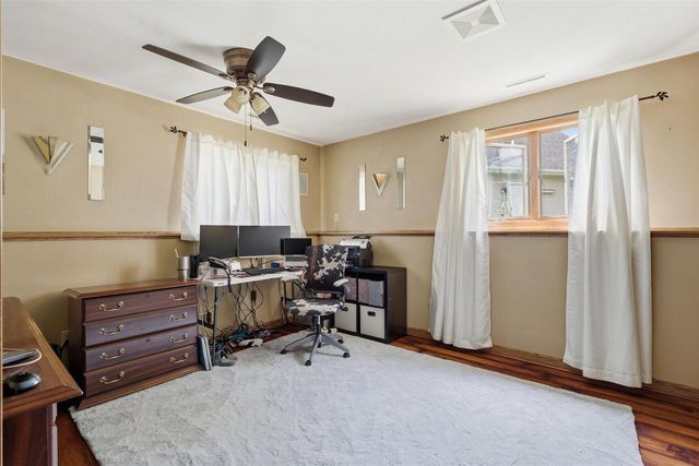 926 MILLBROOK DRIVE, Neenah, WI 54956