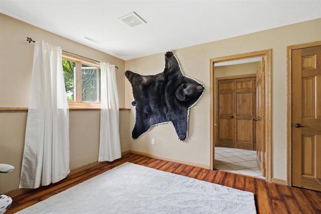 926 MILLBROOK DRIVE, Neenah, WI 54956