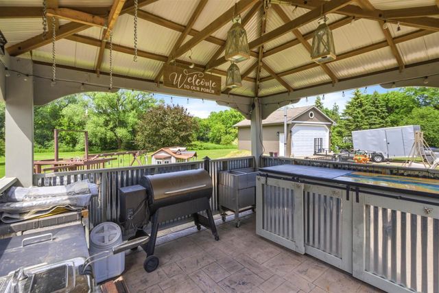 926 MILLBROOK DRIVE, Neenah, WI 54956