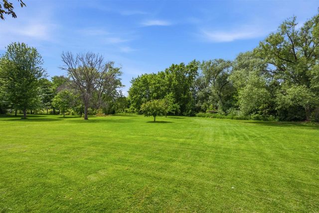 926 MILLBROOK DRIVE, Neenah, WI 54956