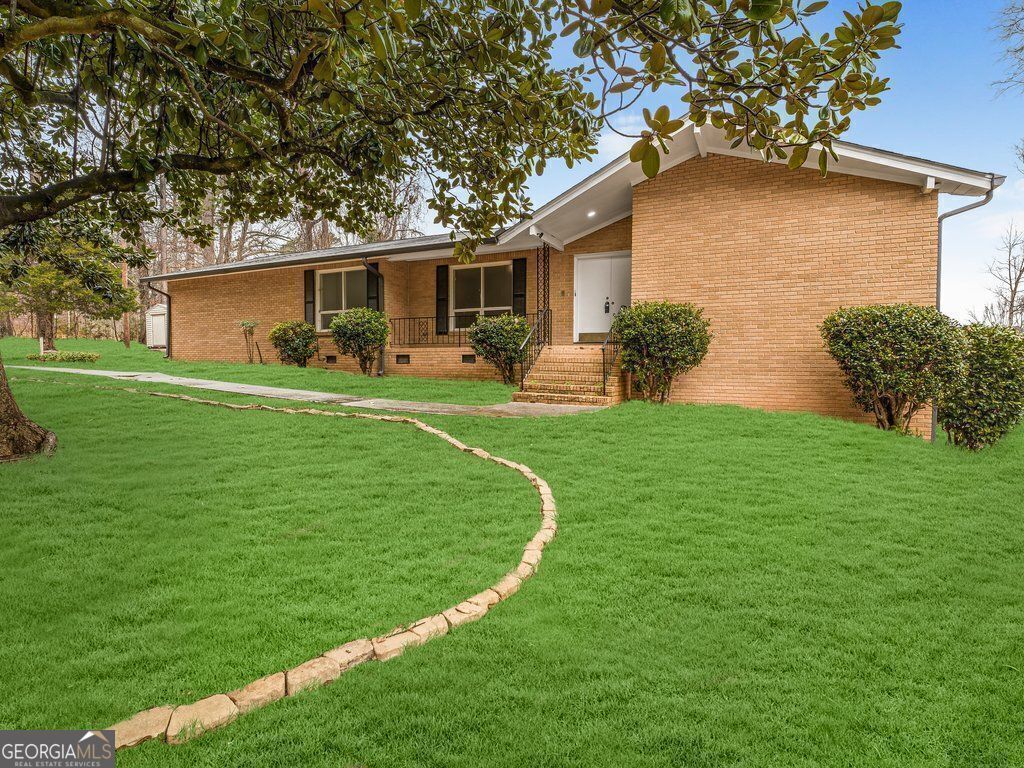247 Smithstone Path, Fayetteville, GA 30214