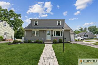 90 Manalapan Avenue, Freehold Boro, NJ 07728