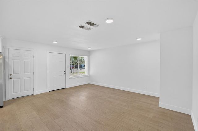 10457 Rockingham Dr, Rancho Cordova, CA 95670