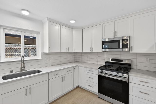 10457 Rockingham Dr, Rancho Cordova, CA 95670