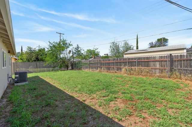 10457 Rockingham Dr, Rancho Cordova, CA 95670