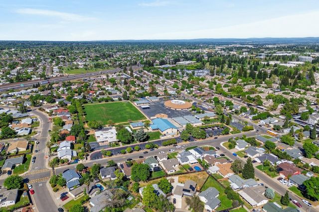 10457 Rockingham Dr, Rancho Cordova, CA 95670