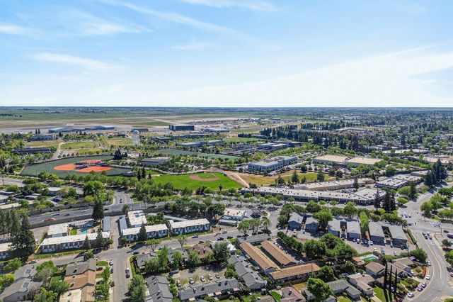 10457 Rockingham Dr, Rancho Cordova, CA 95670